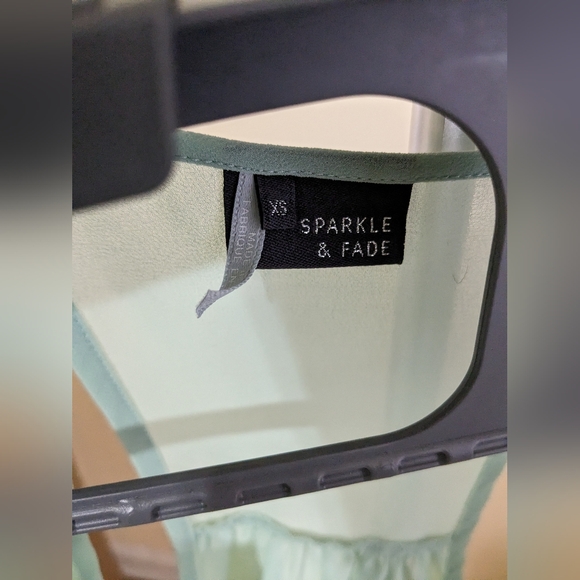 Urban Outfitters Sparkle and Fade Green High Low Cutout Button Down XS - Picture 5 of 6